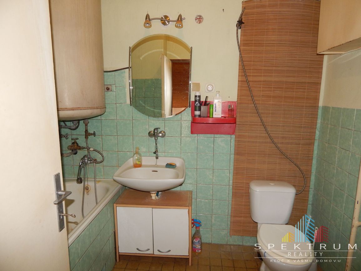 EXKLUZÍVNE-SPEKTRUM REALITY- Na predaj rodinný dom s pozemko - 15