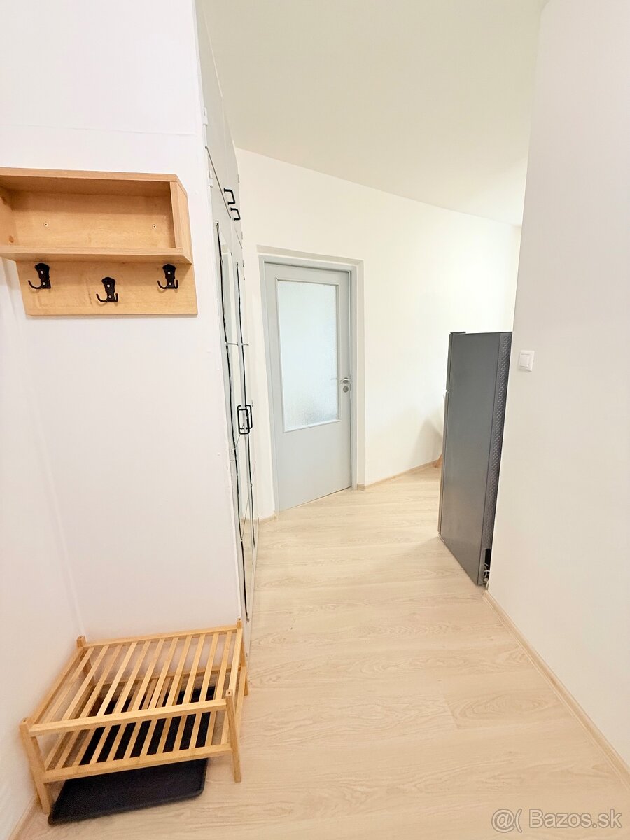 CreeX Reality - svetlý zrekonštruovaný 1-izbový byt - 15