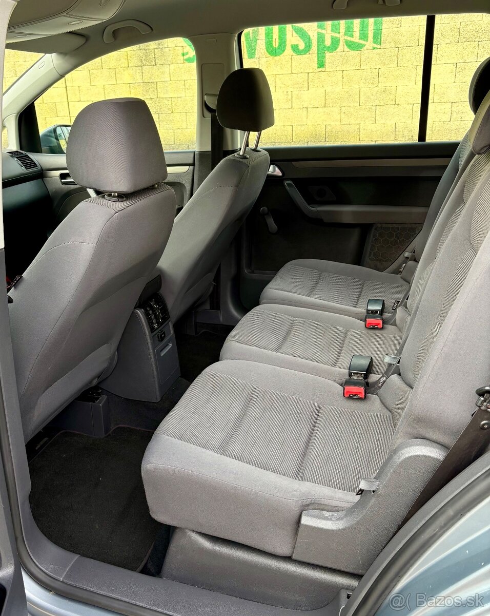 VOLKSWAGEN TOURAN 1.9 TDI 77KW BEZ DPF 2010 7 MIEST - 15