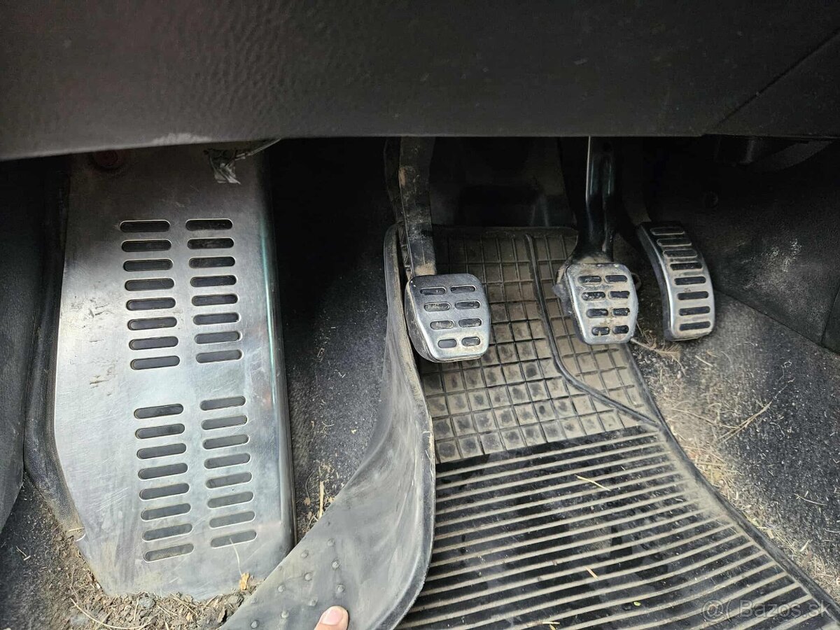 ROZPREDAM VW BORA na náhradné diely - 15