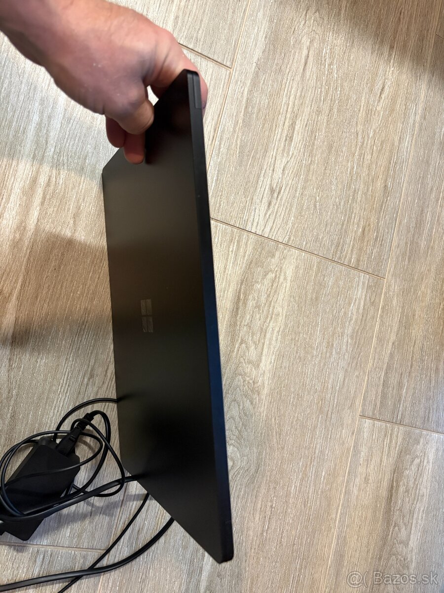 Microsoft Surface Laptop 4 1979 (16GB) (Touchscreen) i7 - 15