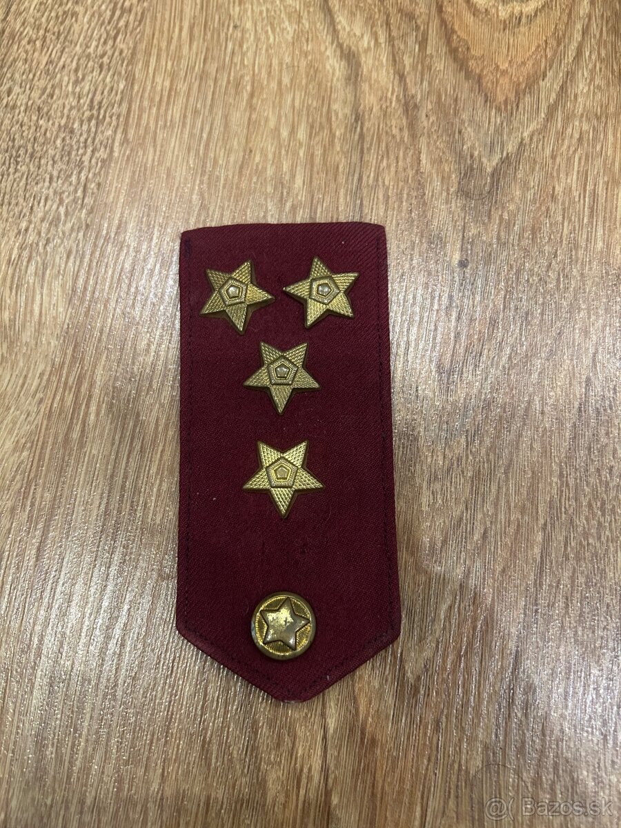 Konvlut starých komunistických predmetov - 15