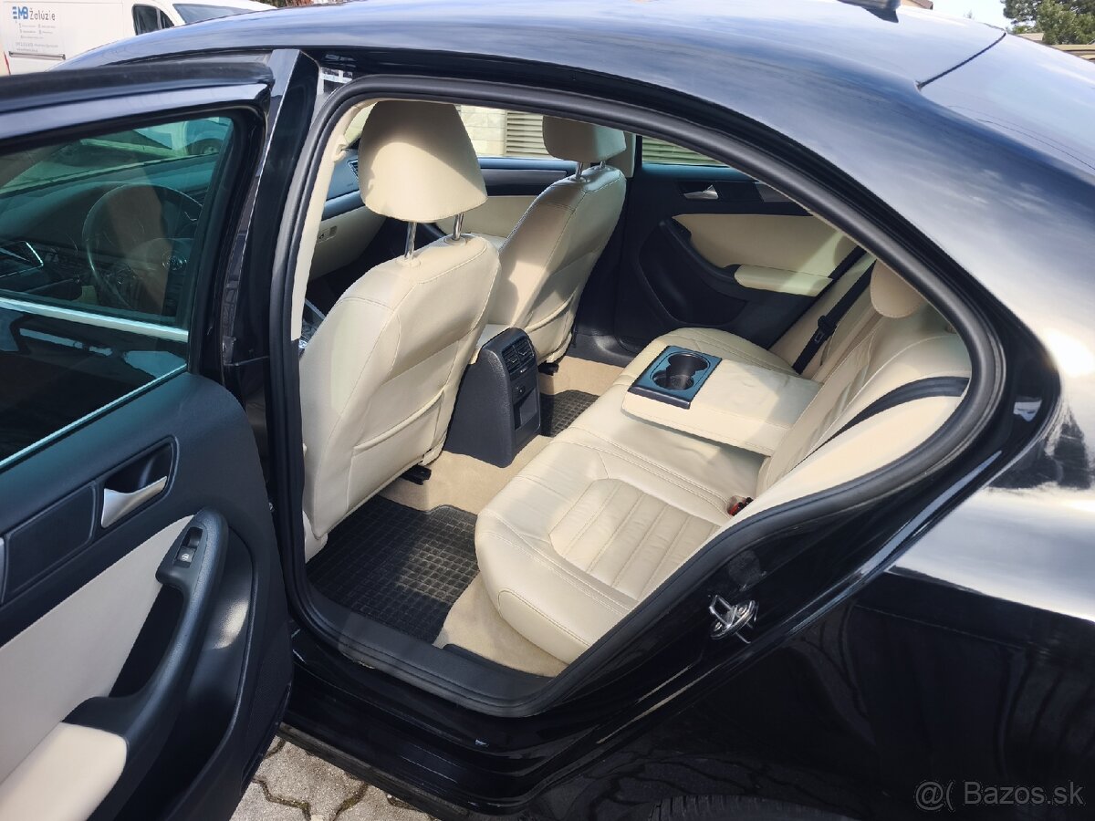 VW Jetta 1.6TDI DSG - 15