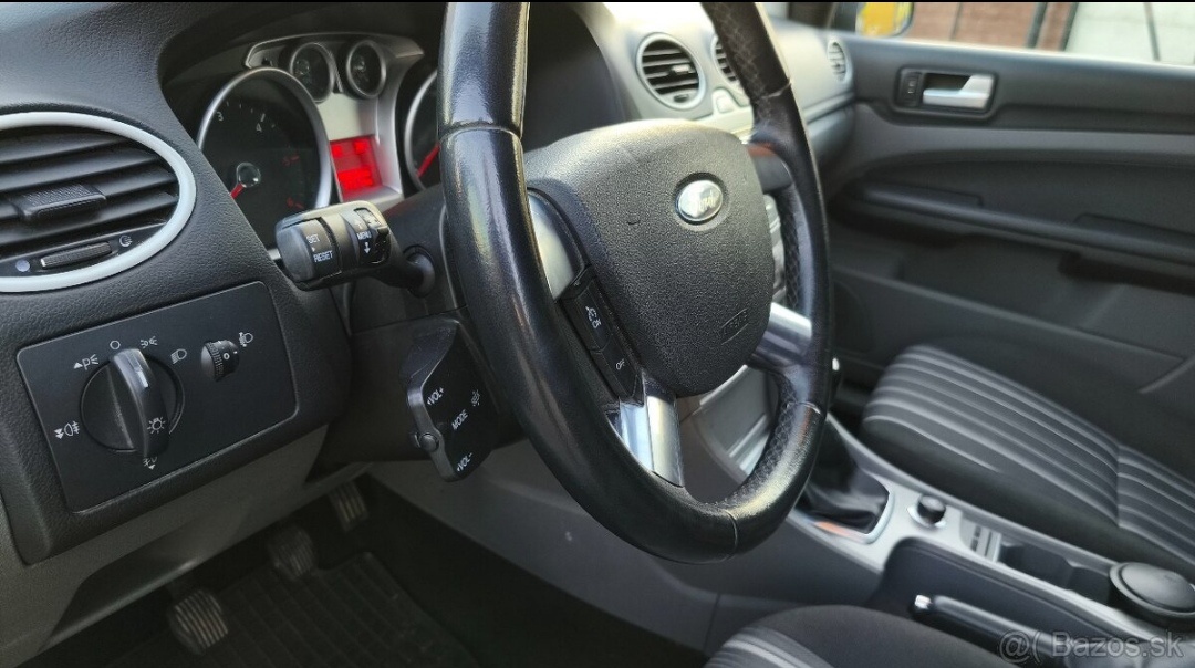 Ford FOCUS 1.8 TDCi combi - 15