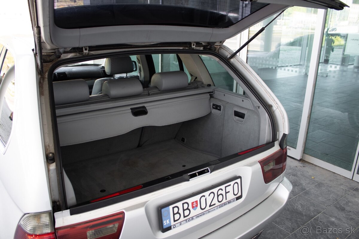 BMW X5 4.4i A/T - 15