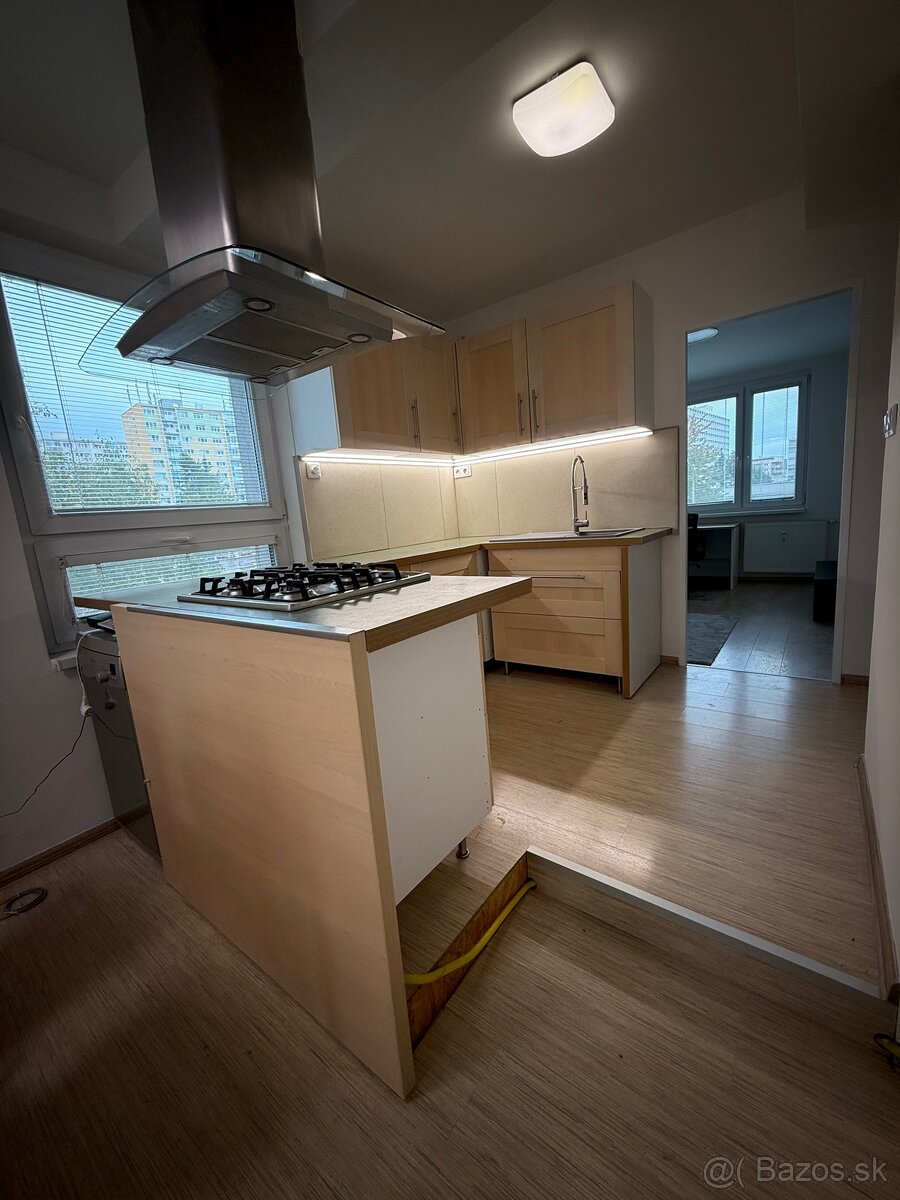 Prenájom 4 izbového bytu pre študentov - 15