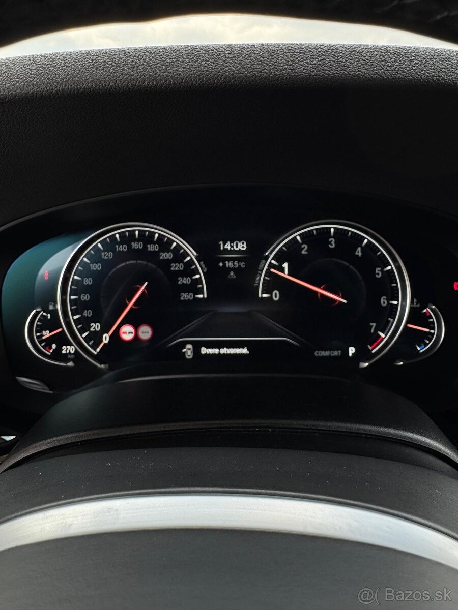 BMW 540i xDrive M Sport - G30 - 15