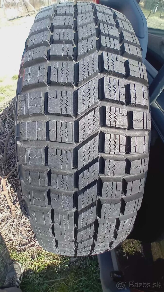 5x114,3 r15 OFFROAD 195/80R15 - 15
