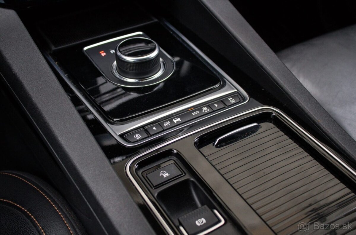 Jaguar F-Pace 2.0D 132kw 4x4 AT/8 2018 - 15