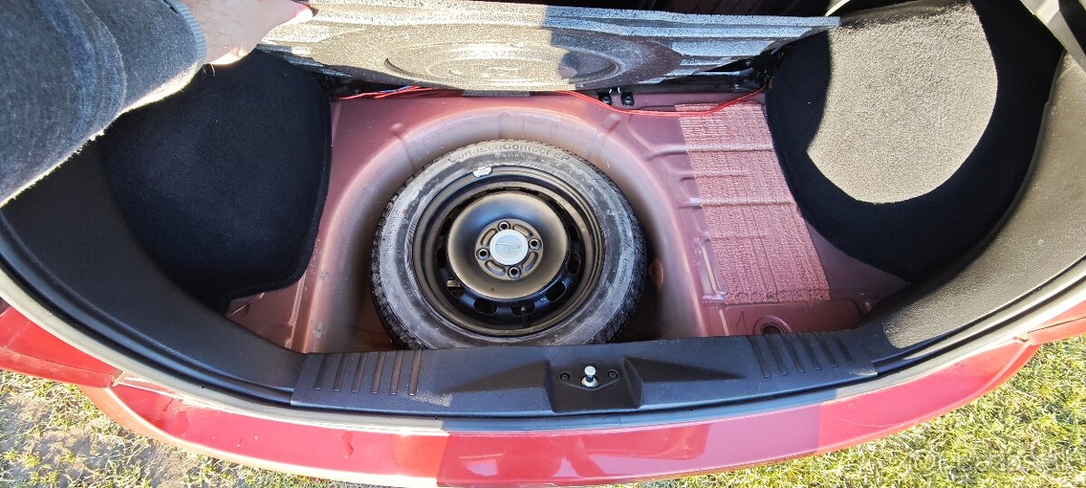 Fiesta 1.25, 55 kw/M5, 2008 benzín - 15