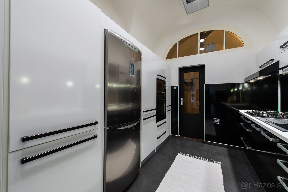 Na predaj 2 izbový byt, centrum - Košice, Hlavná - 15