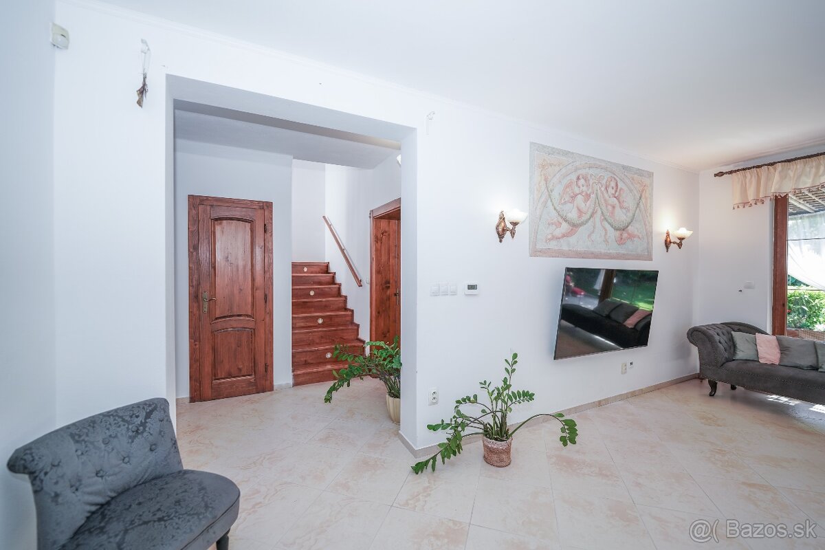 Rodinný dom v obci Rovinka na predaj - 15