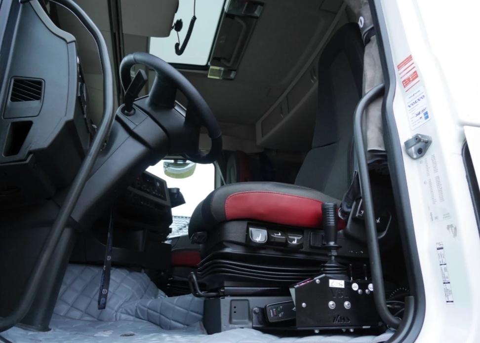 9586 - Volvo FH4 460 - 6x2 - Nosič kontejnerů – EURO 6 - 15