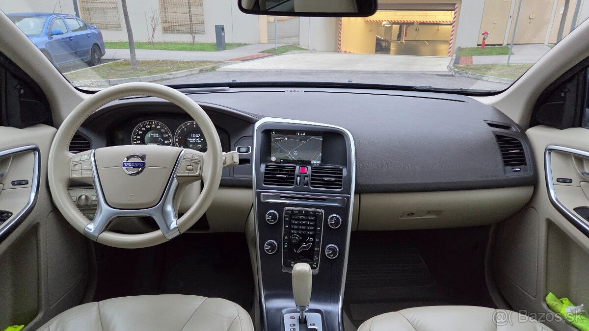 Volvo XC60 D3 - 120kW AWD Ocean Race AT - 15