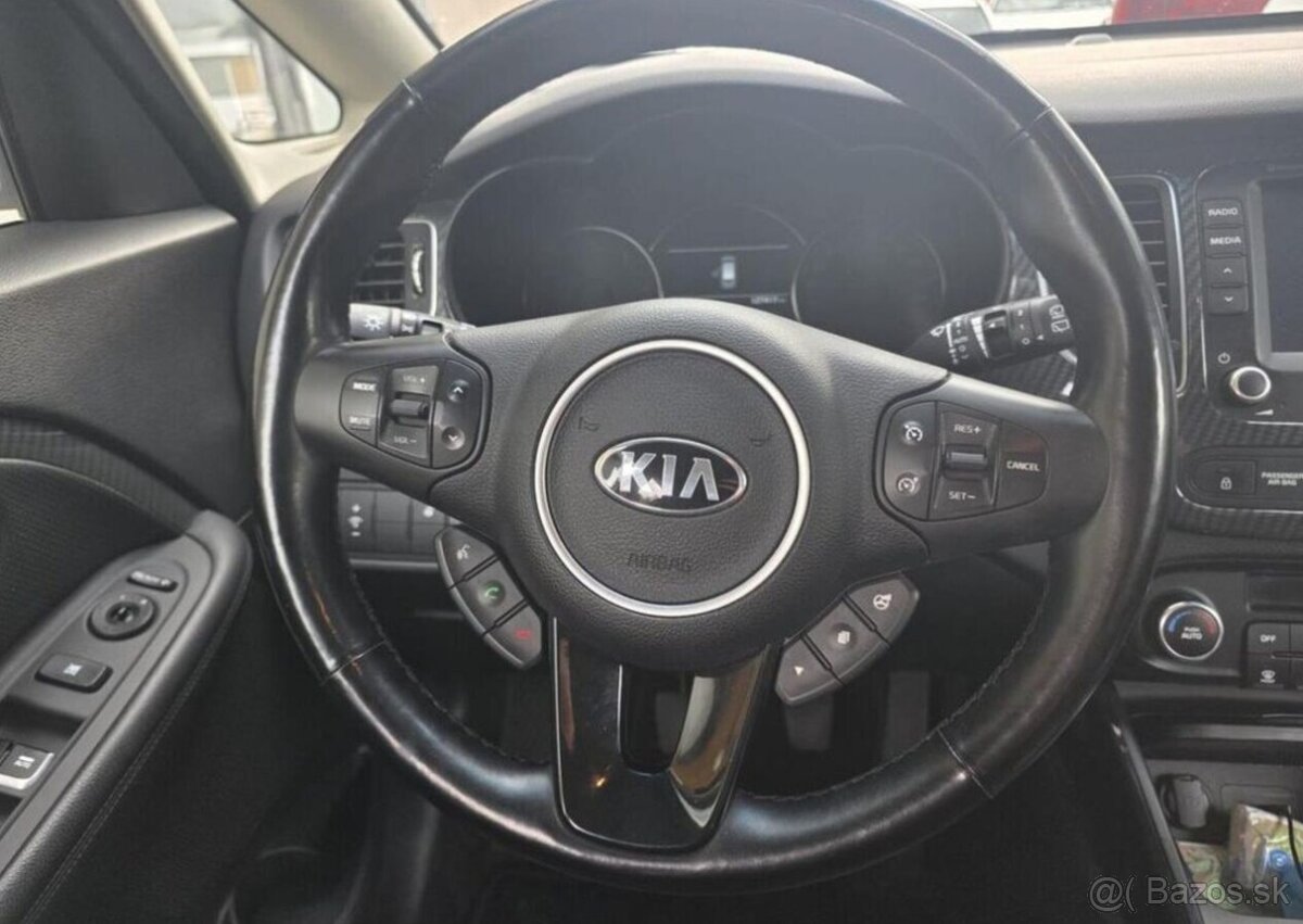 Kia Carens 1.7 - 1. MAJ - 7 MÍST - 15