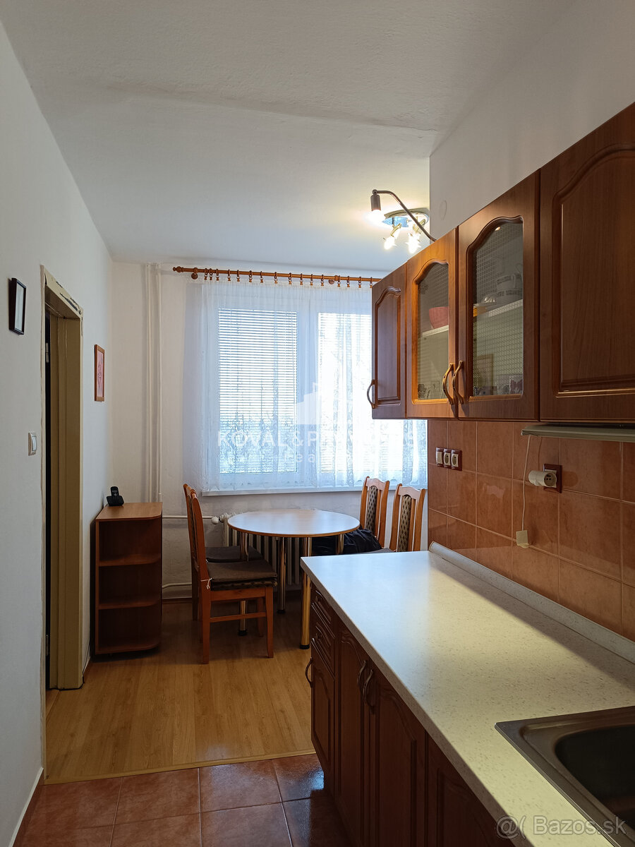 Sympatický 3,5 izbový byt - Sereď - 15