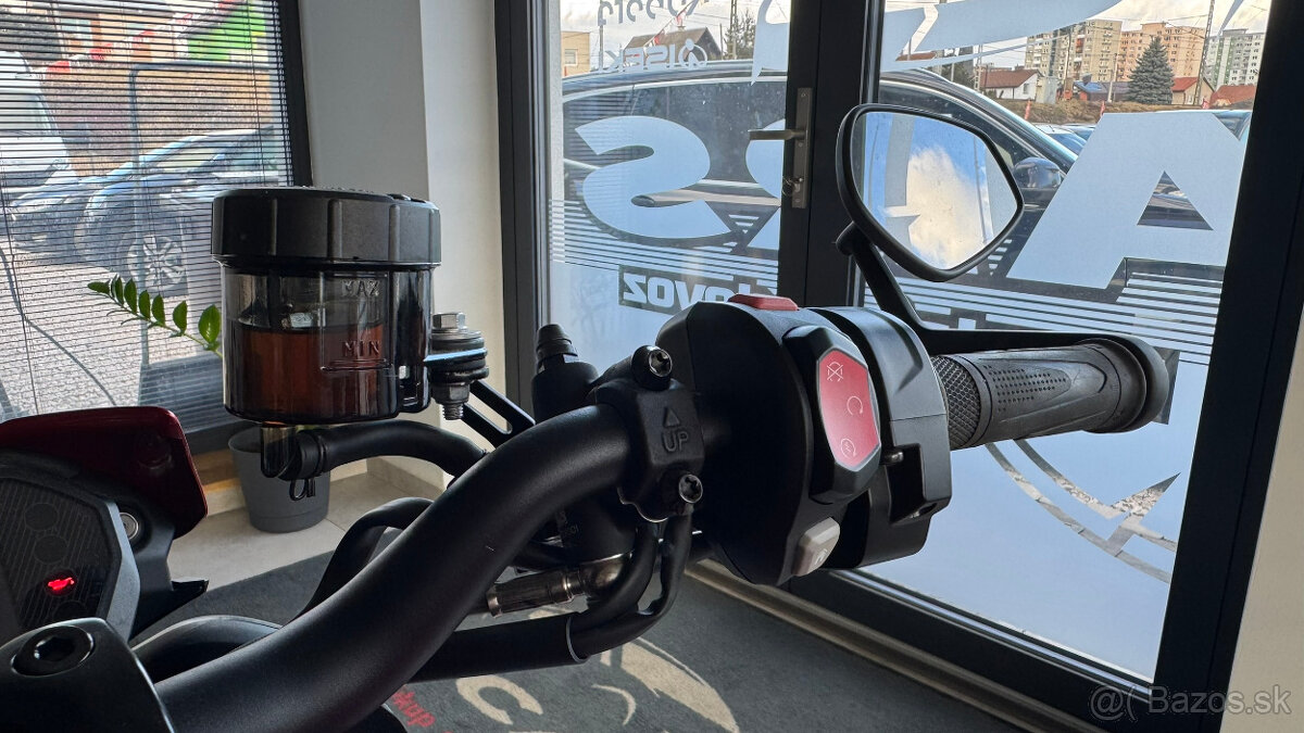 Triumph Street Triple RS - 15