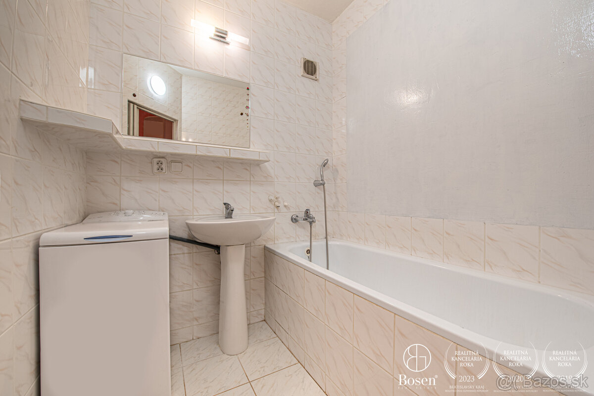 Na predaj 2-izbový byt v žiadanej lokalite Dubnica n/V - 15