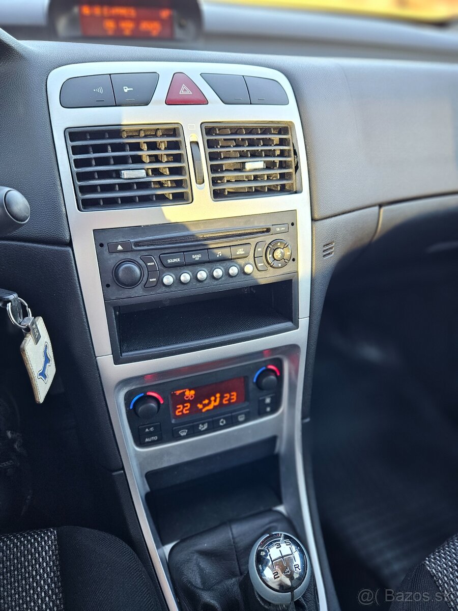 Peugeot 307 1.6 HDi – spoľahlivý hatchback s nízkouSpotrebou - 15