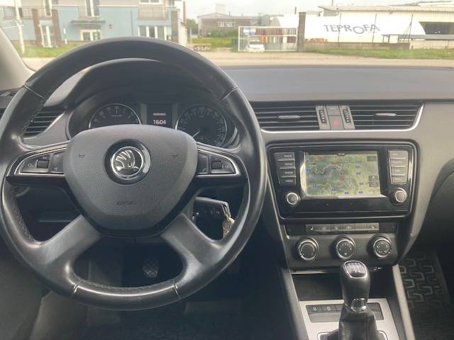 Škoda Octavia combi 1.6 TDI, 2016, 81kW, NAVI - 15