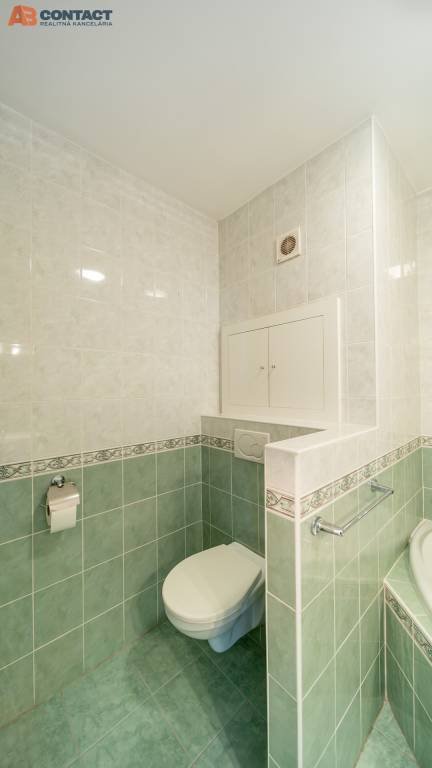 Na predaj priestranný štvorizbový byt s dvoma kúpeľňami - 15