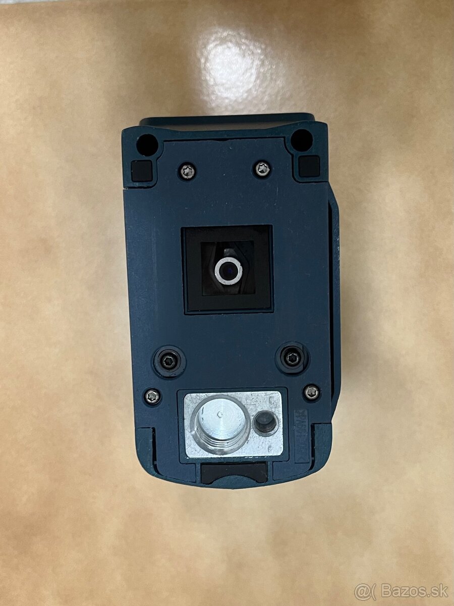 BOSCH krížový laser + príslušenstvo - 15