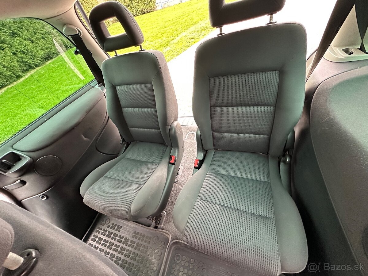 Volkswagen Sharan 2,0TDi 103Kw Comfortline 7 miest - 15