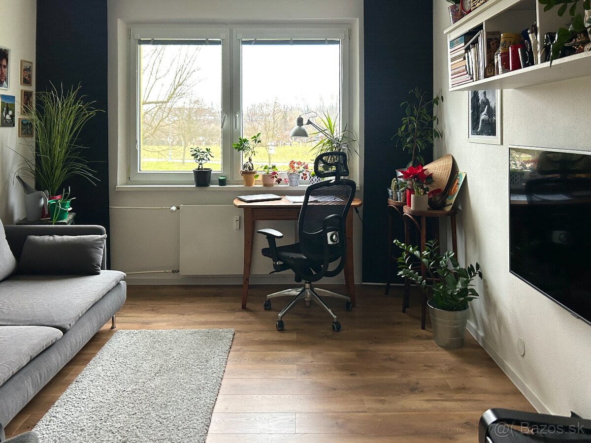 Predám 2-izbový pekný byt v lukratívnej lokalite - 15