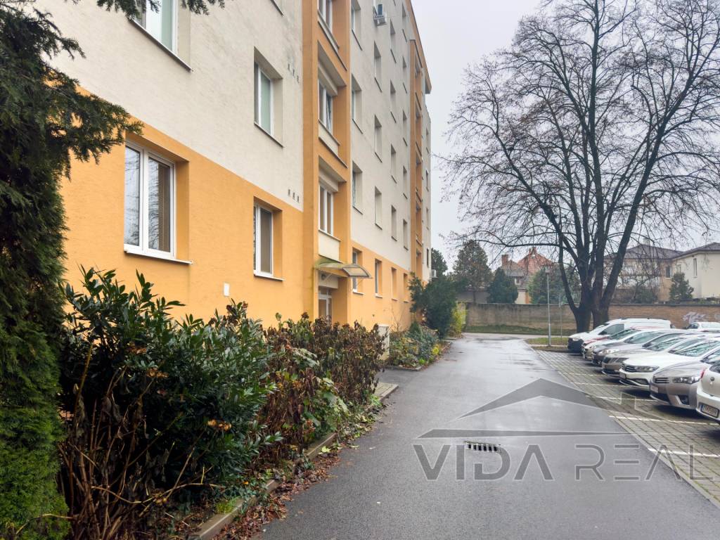 Na prenájom 2 izbový byt v centre Trnavy - 15