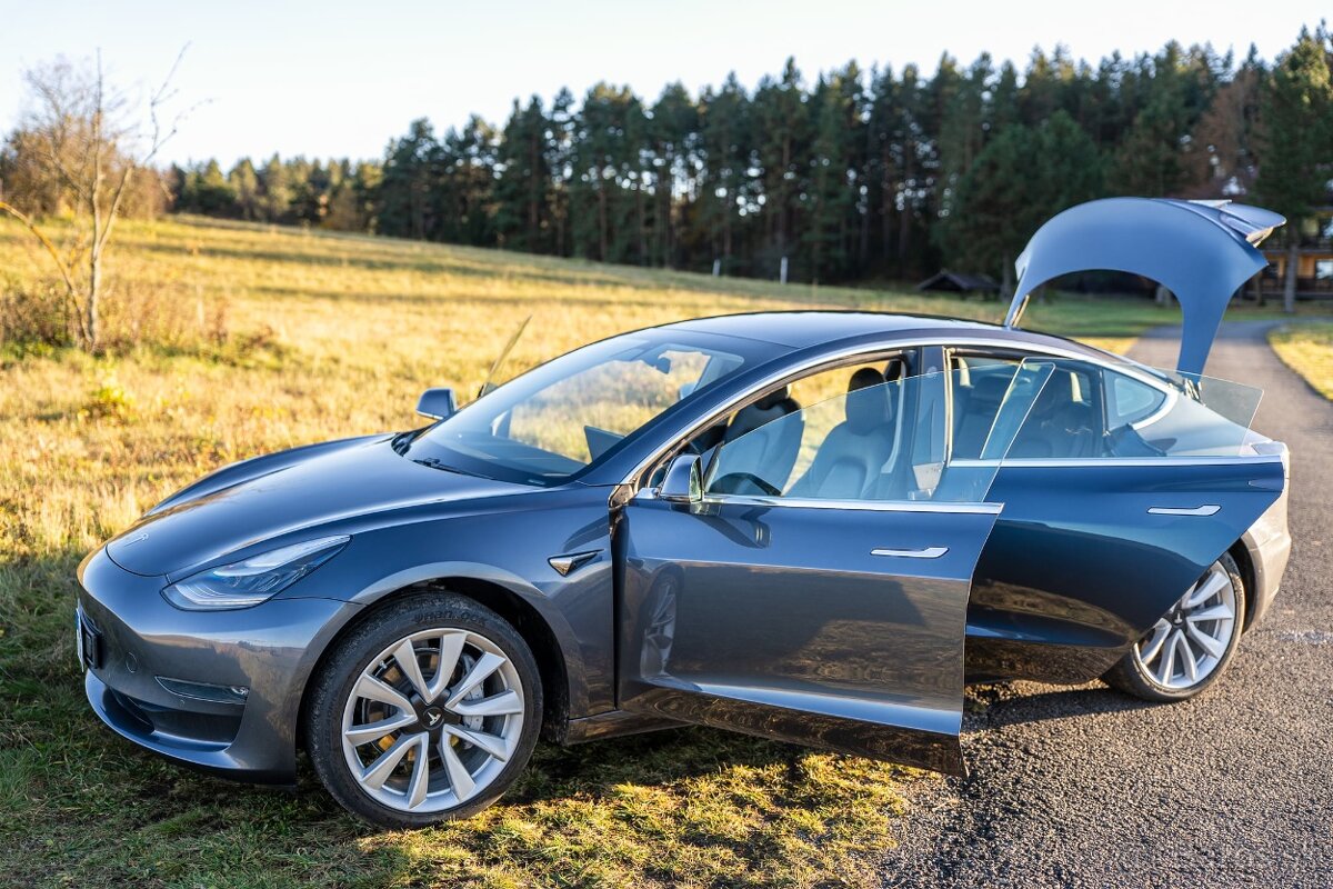 Tesla Model 3 Long Range dual motor AWD - 15