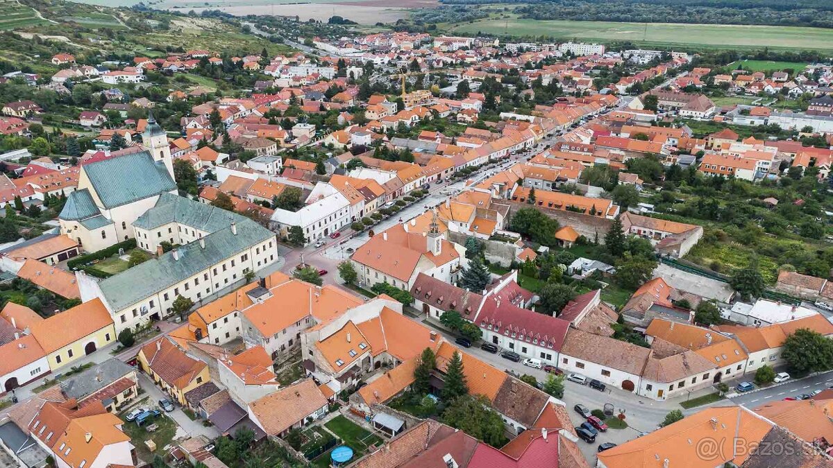 3–IZB. RD. V HISTORICKOM CENTRE SVÄTÉHO JURA - 15