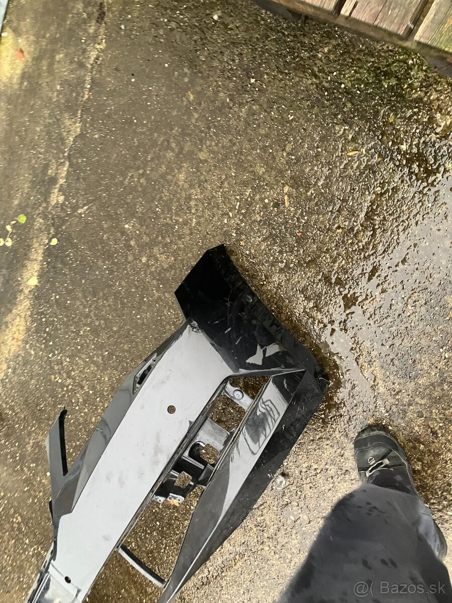 predni naraznik skoda superb 3 III 3v0 6xpdc cerny - 15