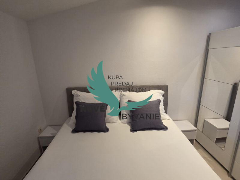 Chorvátsko -Zariadený apartmán len 250m od mora - 15