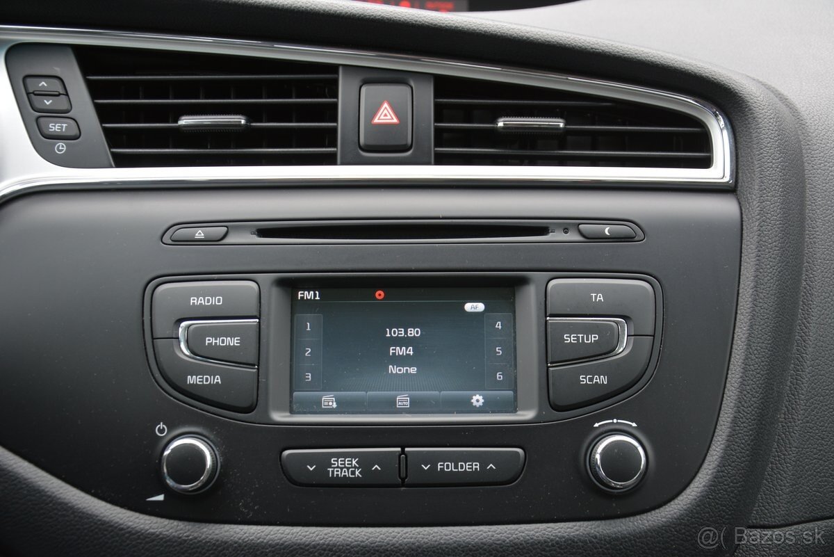 KIA Ceed 2016 1.60 SR. voz, 1. majiteľ, Top Stav - 15