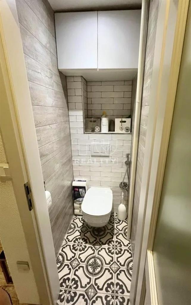 Na predaj nádherný zrekonštruovaný 3-izbový byt s... - 15