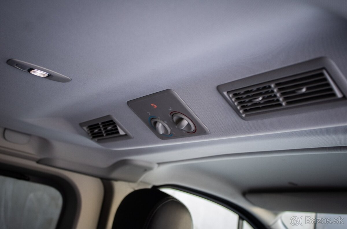 Renault Trafic SpaceClass L2H1 1.6 dCi, 8-Miestny - 15