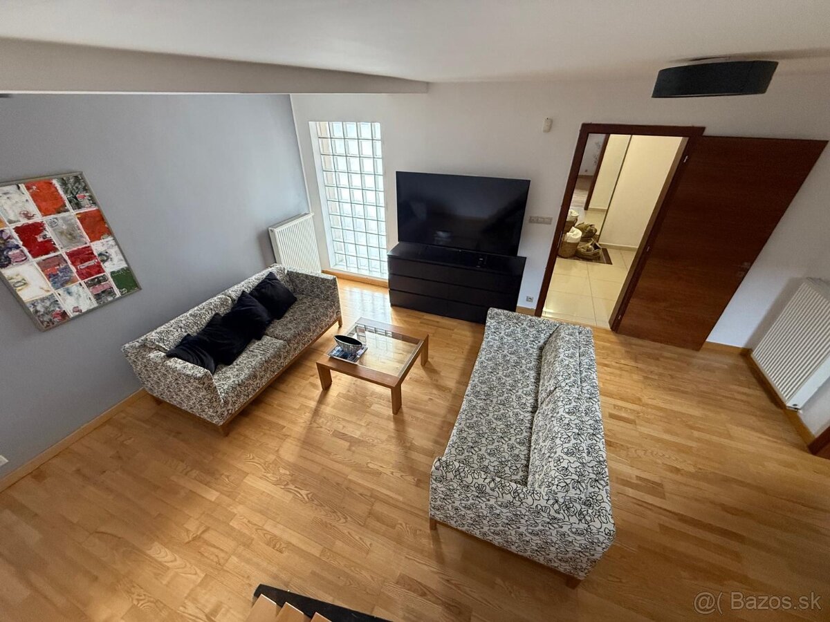 Na prenájom 2-izbový byt s mezonetom centrum Banská Bystrica - 15