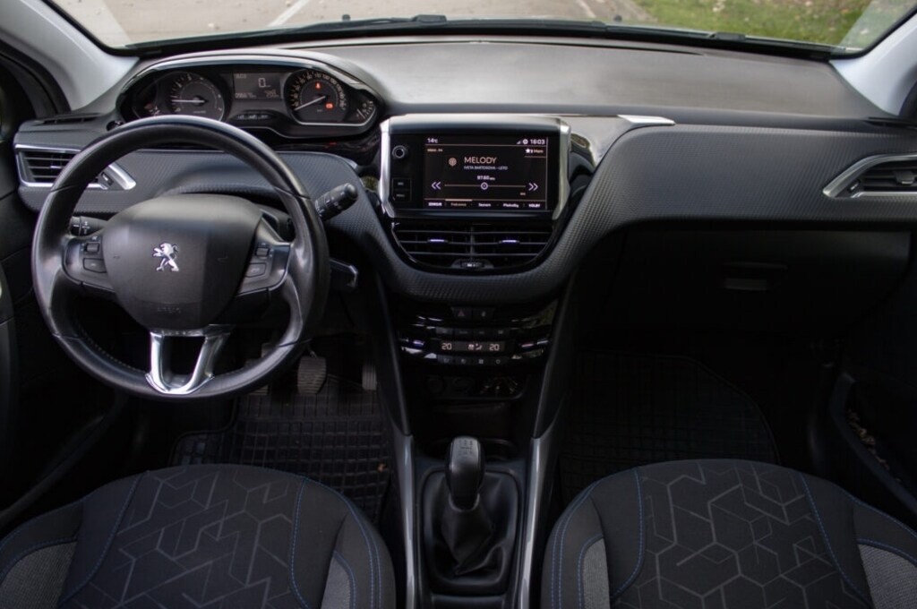 Peugeot 2008 1.2 PureTech Style - 15