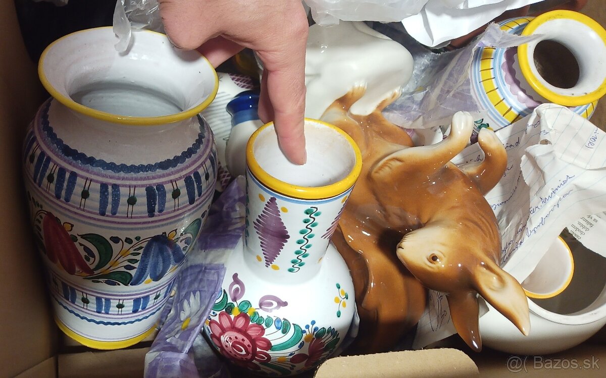 Modranská keramika - vaza krčah tanier drevená polica ... - 15