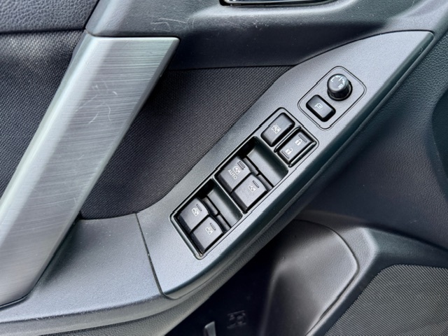 SUBARU FORESTER 2.0d / 4x4 / xenón / ťažné / webasto - 15