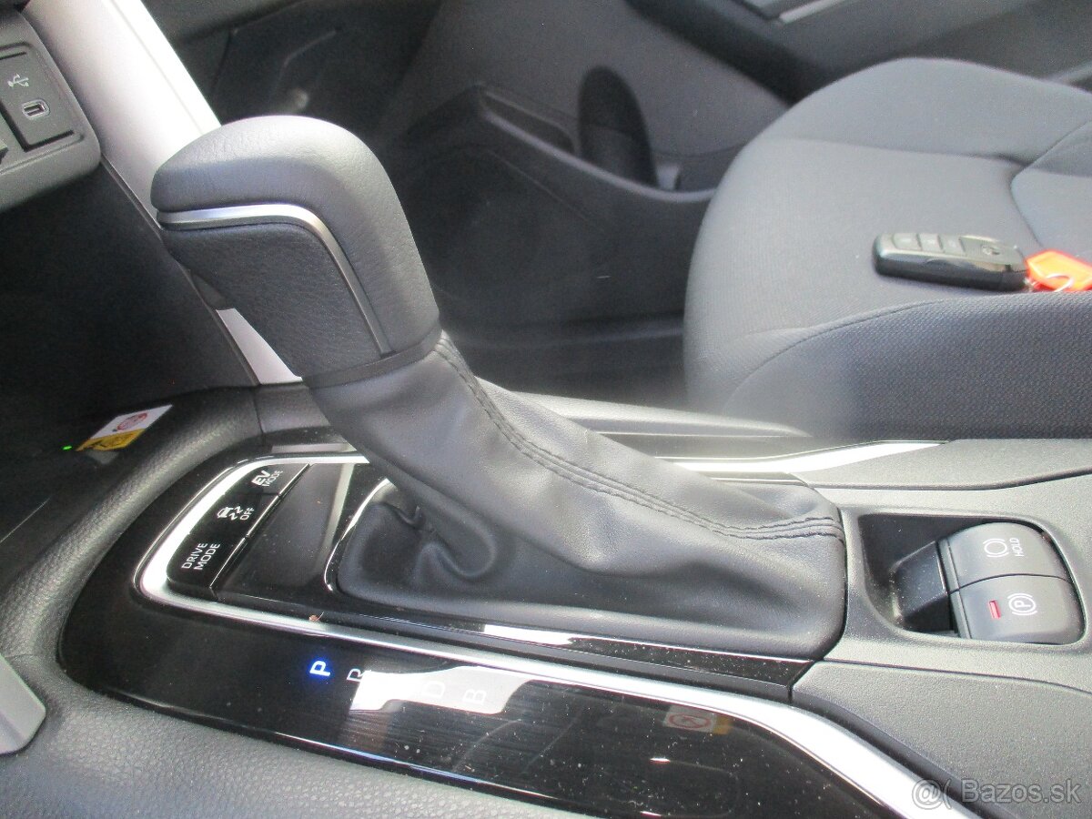 TOYOTA COROLLA CROSS AC STYLE TECH 2,0 HEV 4x4 DPH - 15