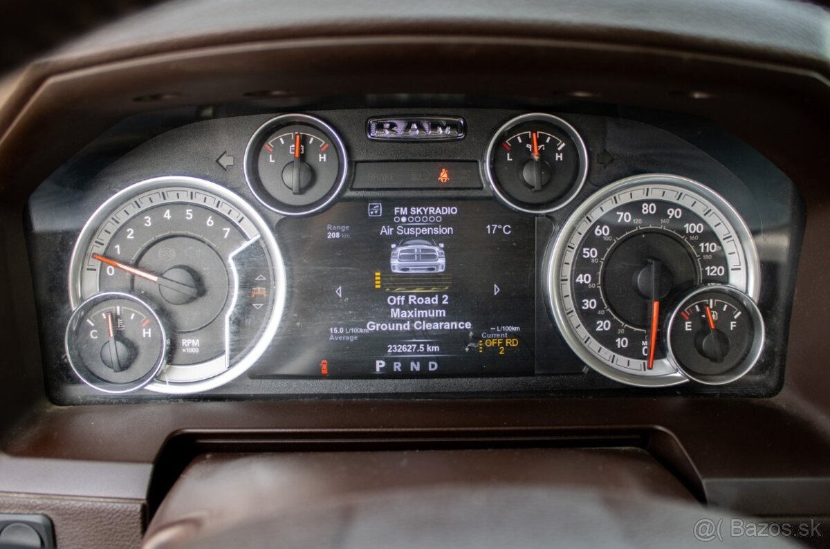 Dodge RAM 1500 / 4x4 / LARAMIE / 295kW / AT8 - 15