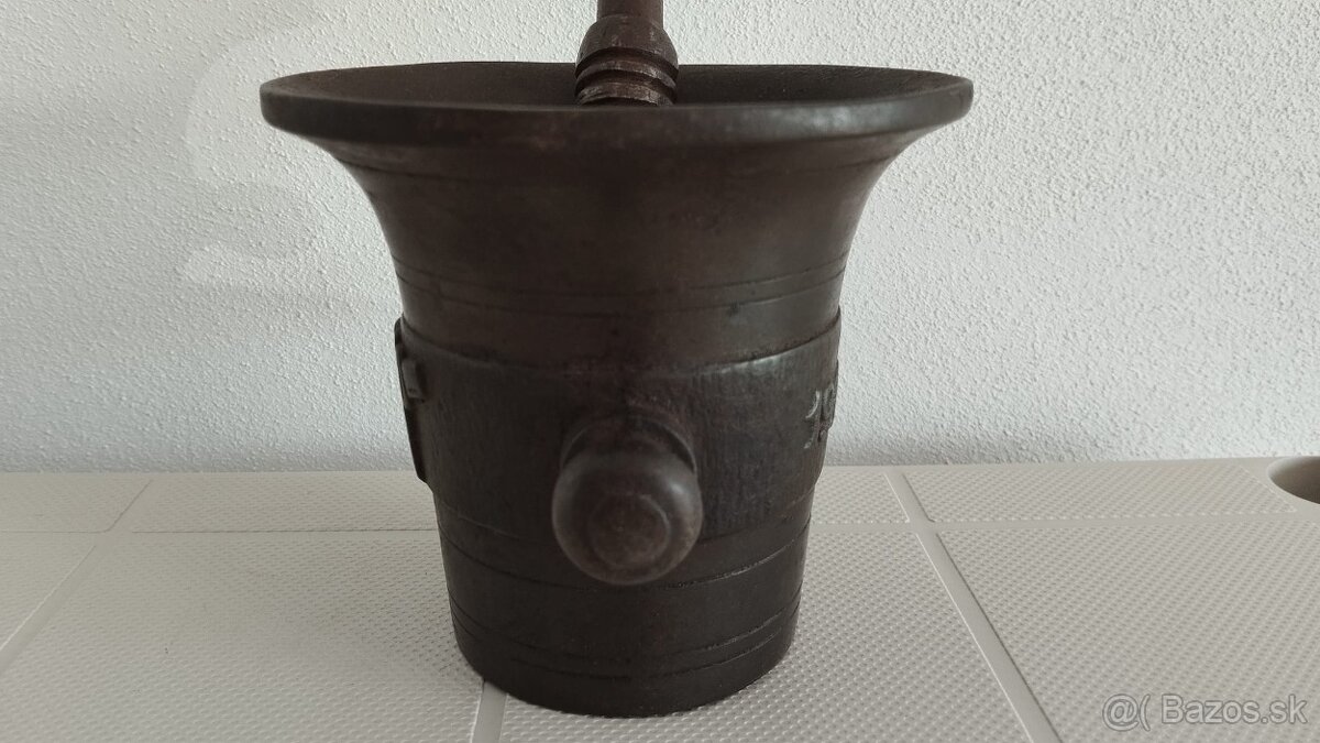 Starý válečný litinový mažiar s dělom a rokem 1914-1917 +tlo - 15