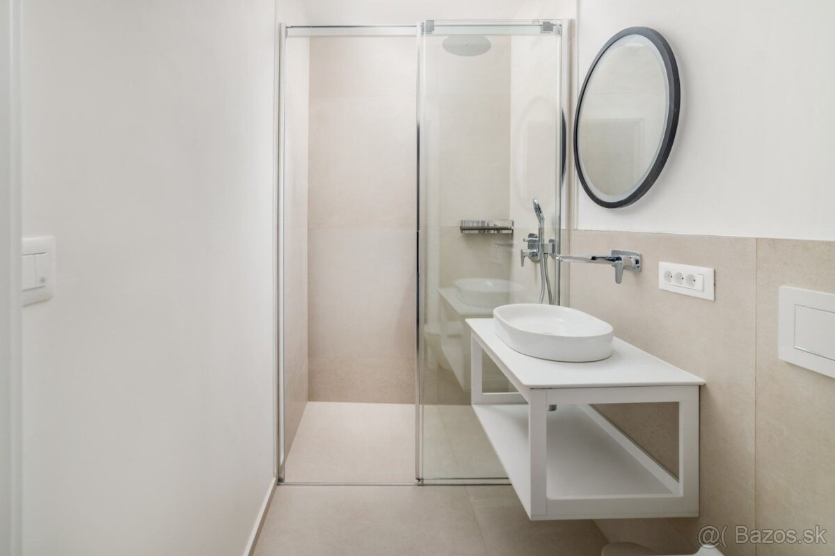 Chorvátsko, luxusná vila 80 metrov od mora. - 15