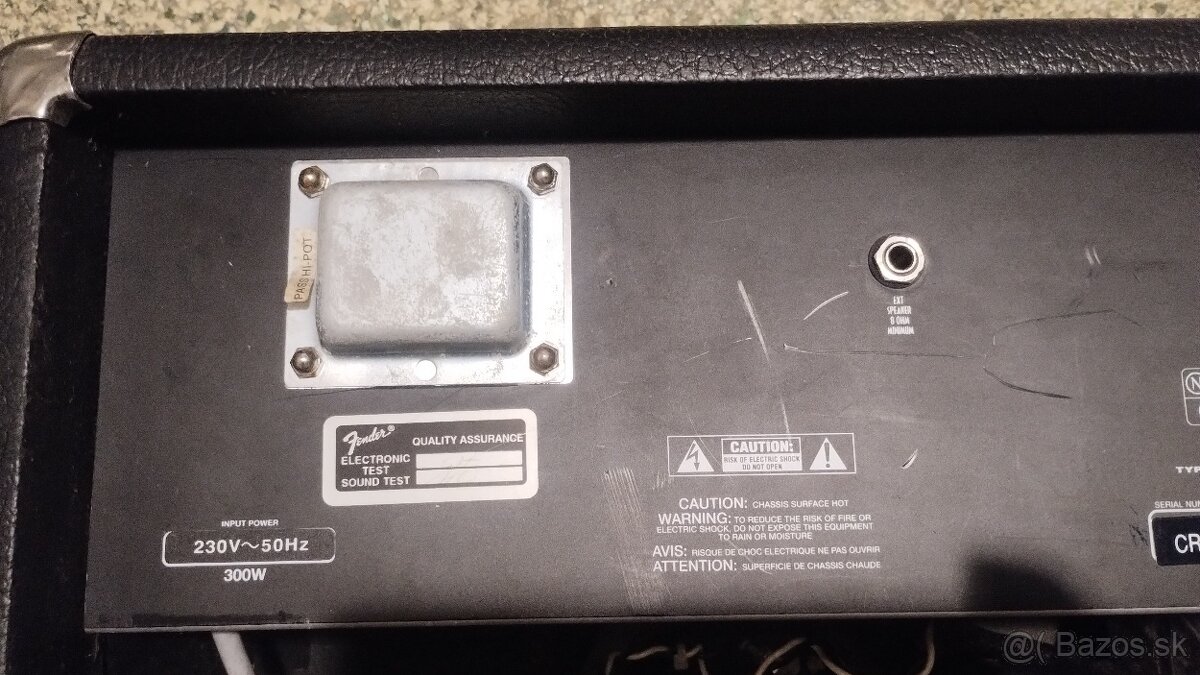 Predám gitarové combo Fender 1000 Rock Pro - 15