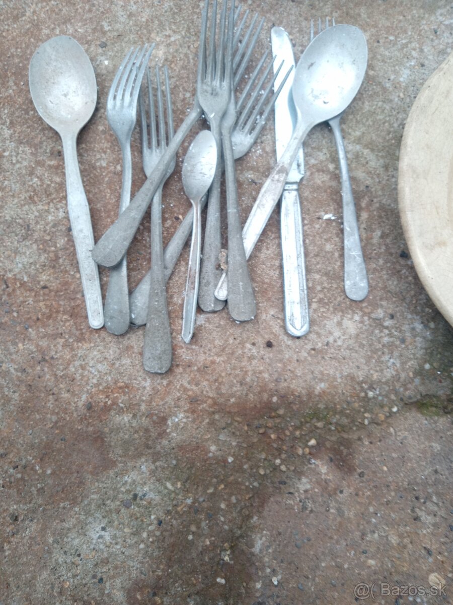 Taniere misy príbor - 15