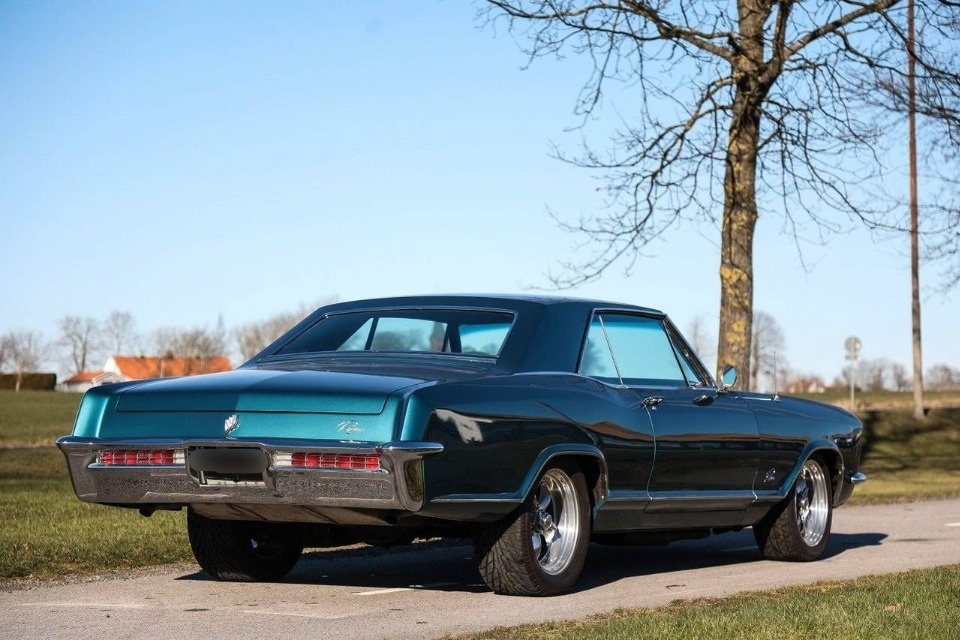 Buick Riviera z roku 1965 Pro Touring - 15