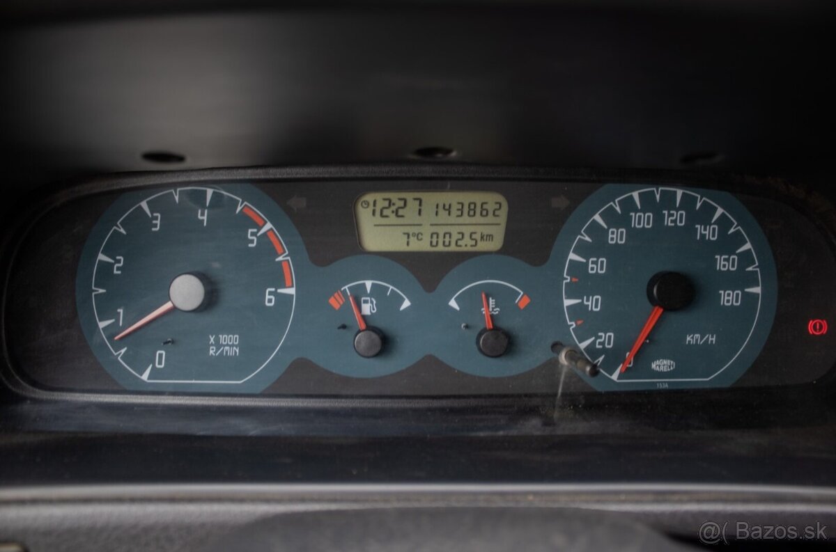 Nissan Terrano II 2.7 tdi Sport - 15