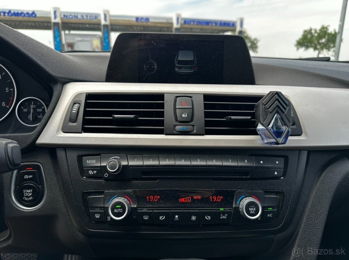 BMW 316d Touring - 15