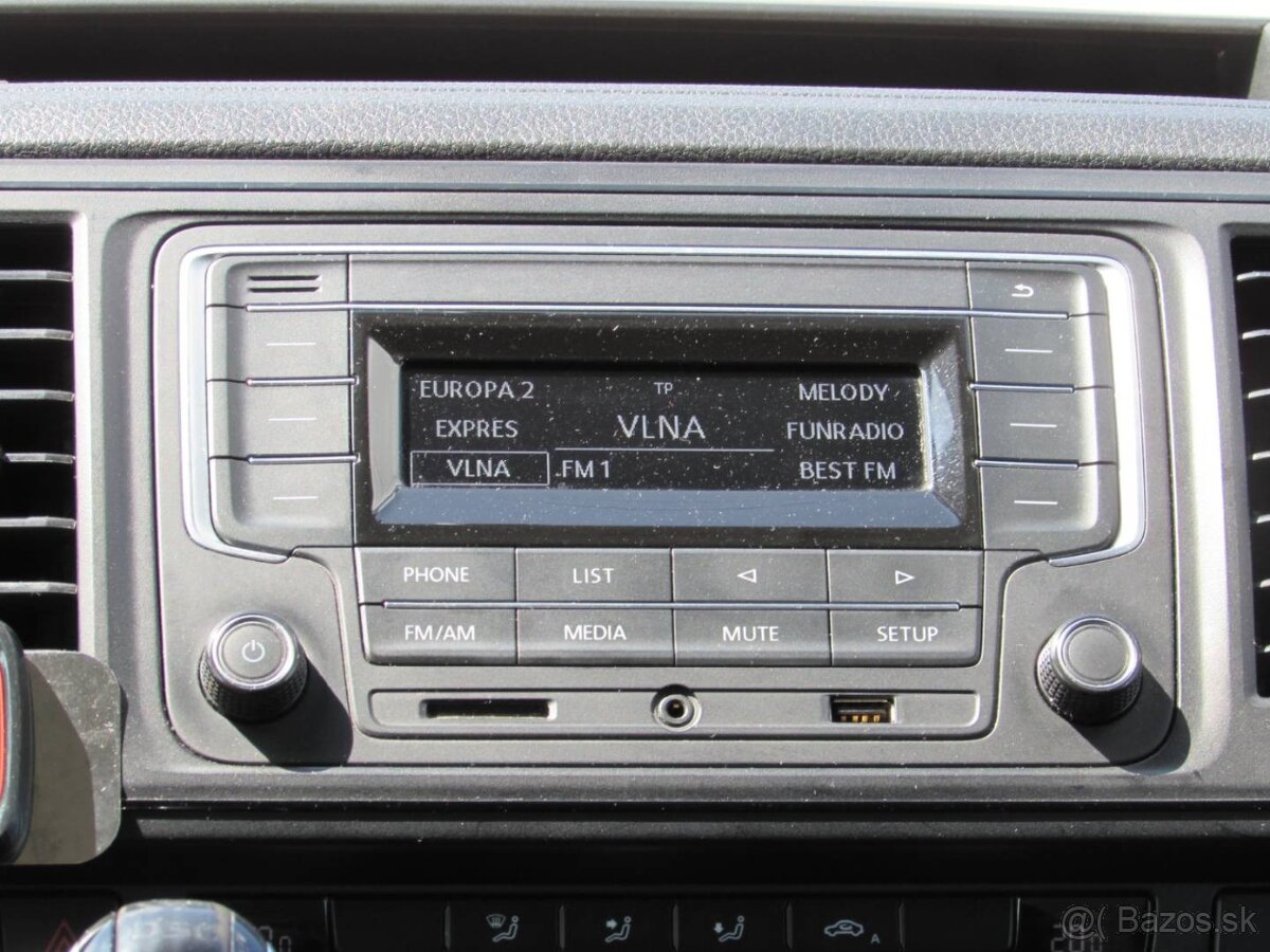 Volkswagen Caravelle 2.0TDi, 110kw, SR, 1. majiteľ, 9-miestn - 15